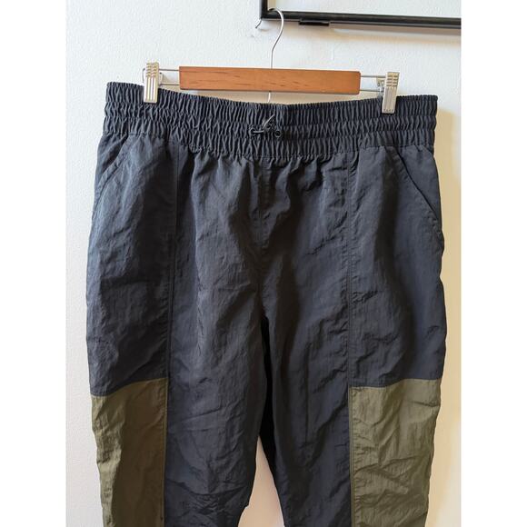 Nike Women's city utility woven high-rise pants size XL - Picture 6 of 8